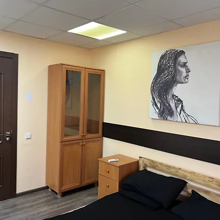 Krone Gok Zatishok Hostel *